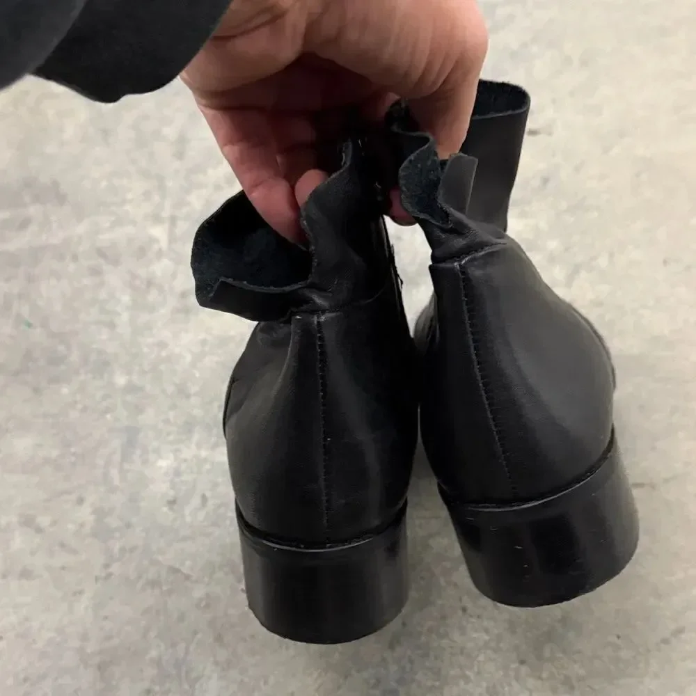 Fabianelli Black Leather Zipper Boots
